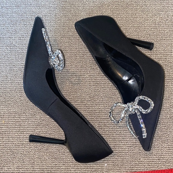 Zara Black Heels with Silver Rhinestone Embellished Bow sz 39 - Picture 4 of 9